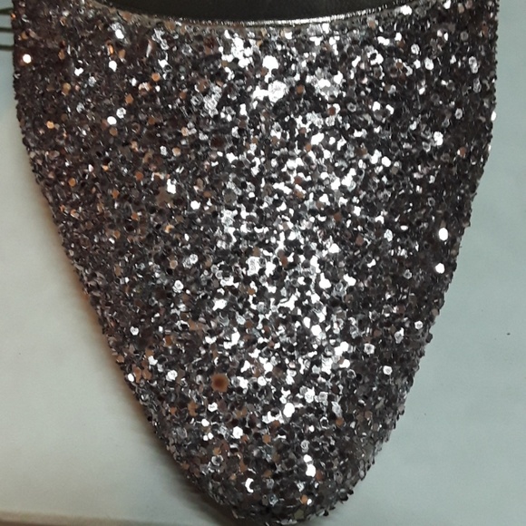 Shoes - Picture 5 of 8